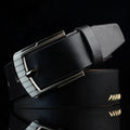 Men's retro pattern pin buckle belt in black colour with alloy buckle