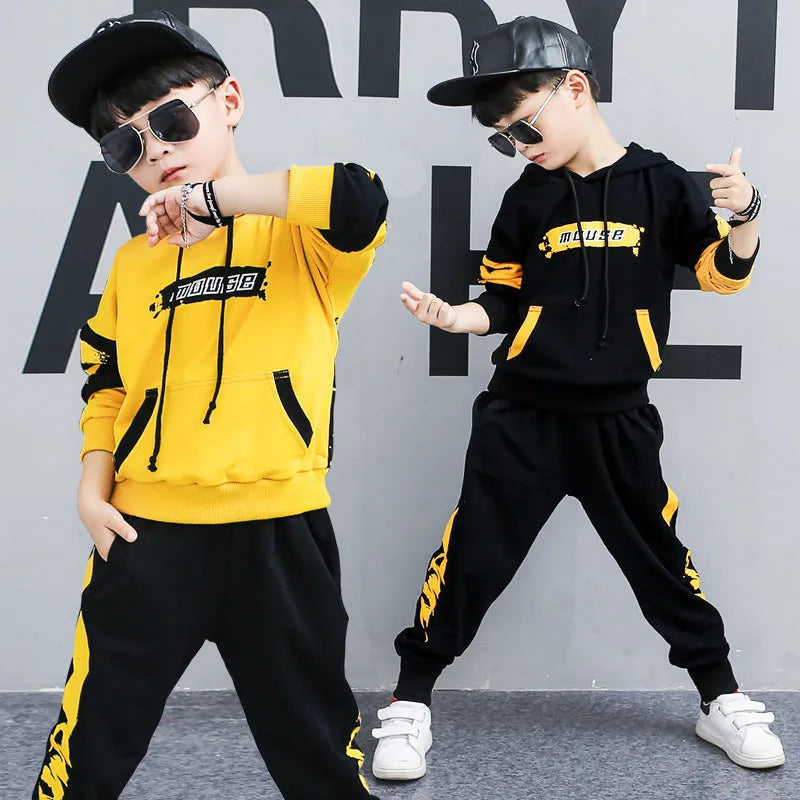 Boys' black and yellow hooded cotton tracksuit set with long sleeves and letter print.