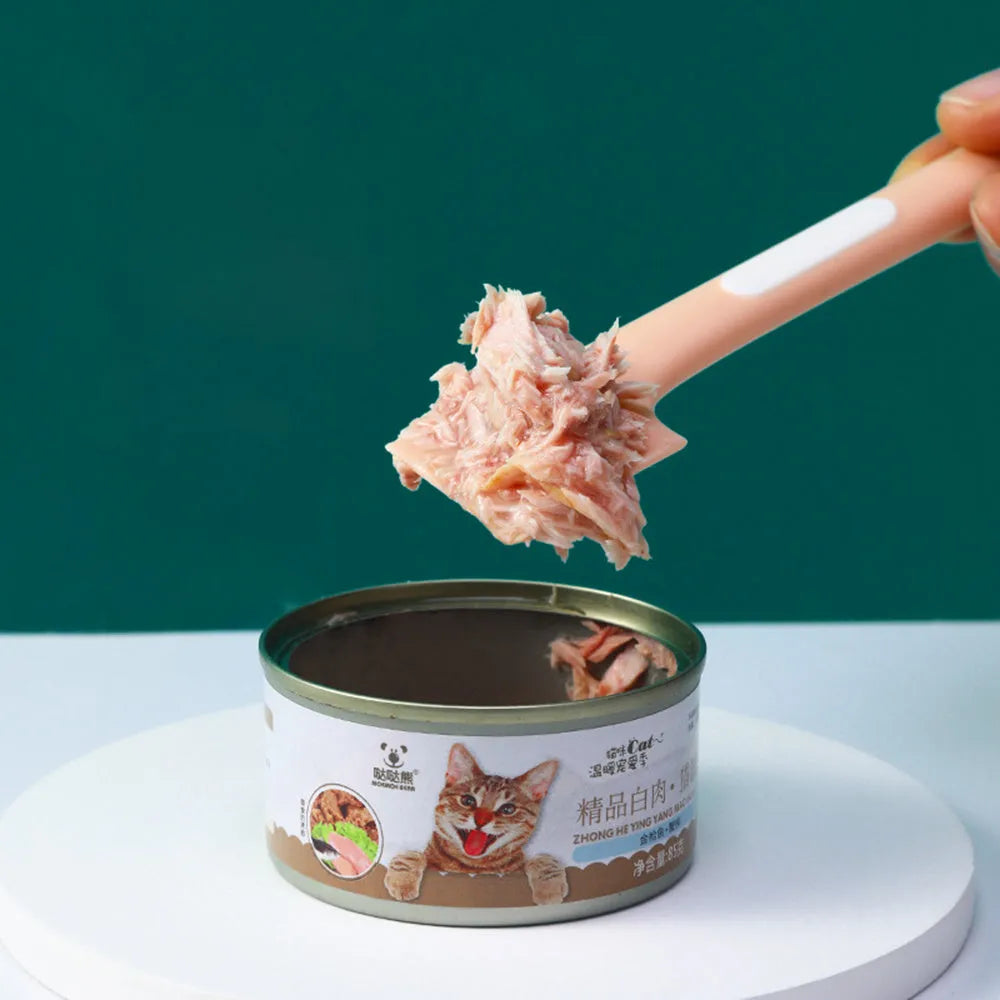 Green TPR pet feeding spoon with long handle and right-angle scoop for canned food