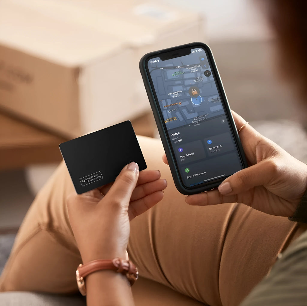 Black ultra-thin anti-loss card for Apple devices showing credit card dimensions and MFI certification