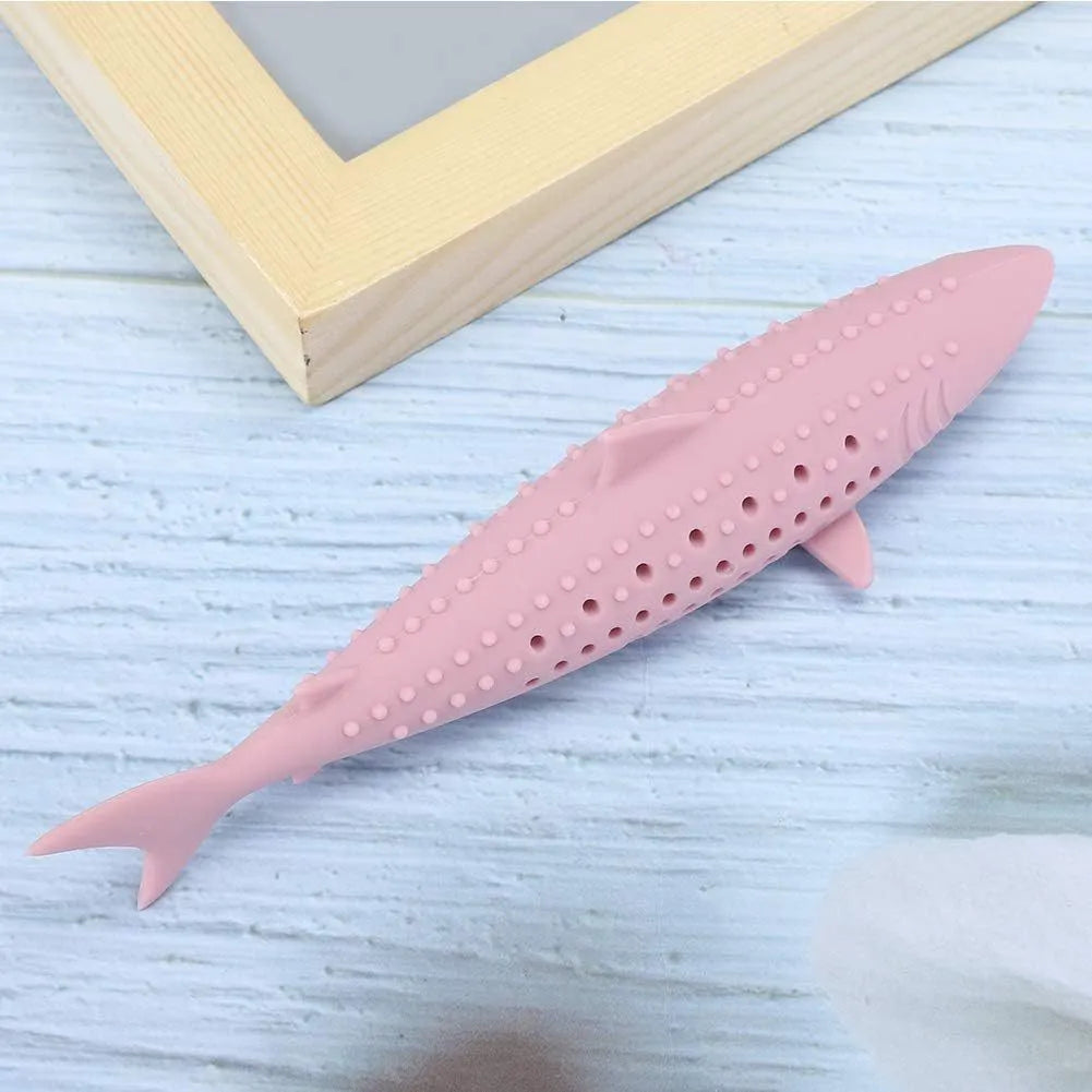 Green silicone fish-shaped cat chew toy with breathable side holes for catnip scent