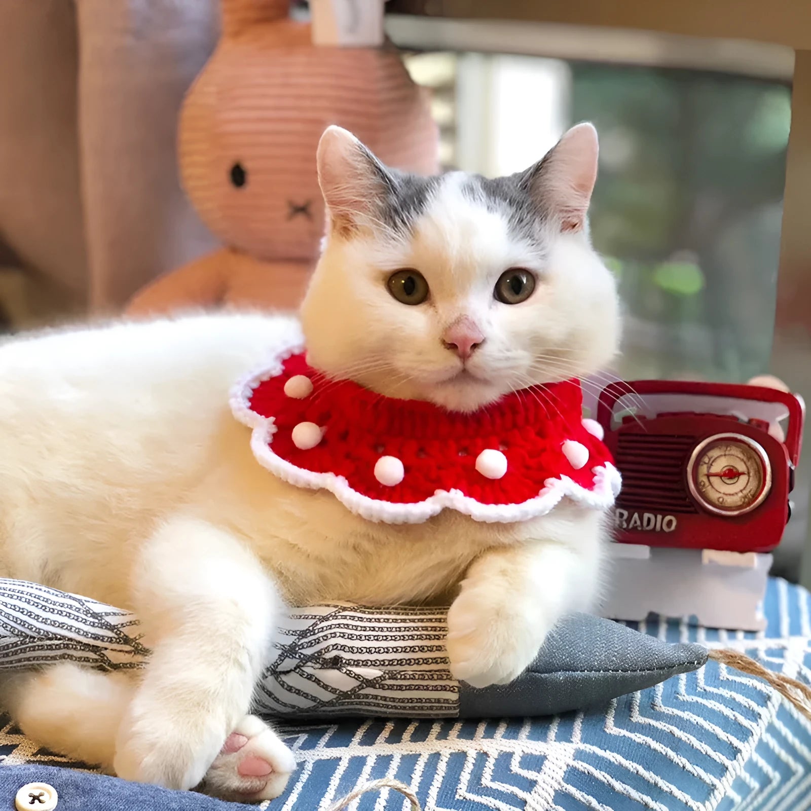 Knitted milk cotton pet collar with cartoon pattern in custom colour option for cats dogs rabbits