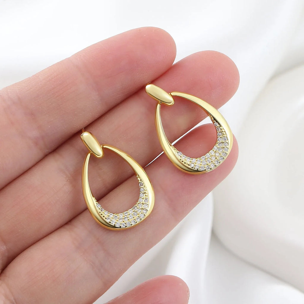 Yellow gold geometric drop earrings for women, showing 2.6x1.7cm size.