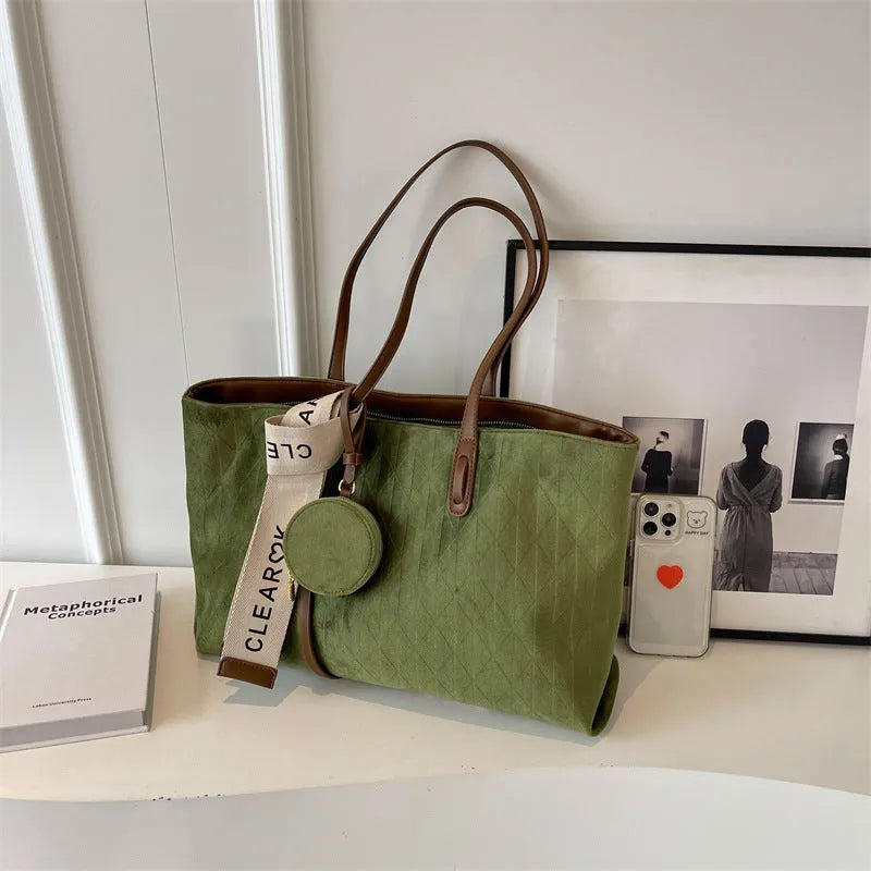 Casual large capacity polyester tote bag with horizontal square shape and shoulder strap