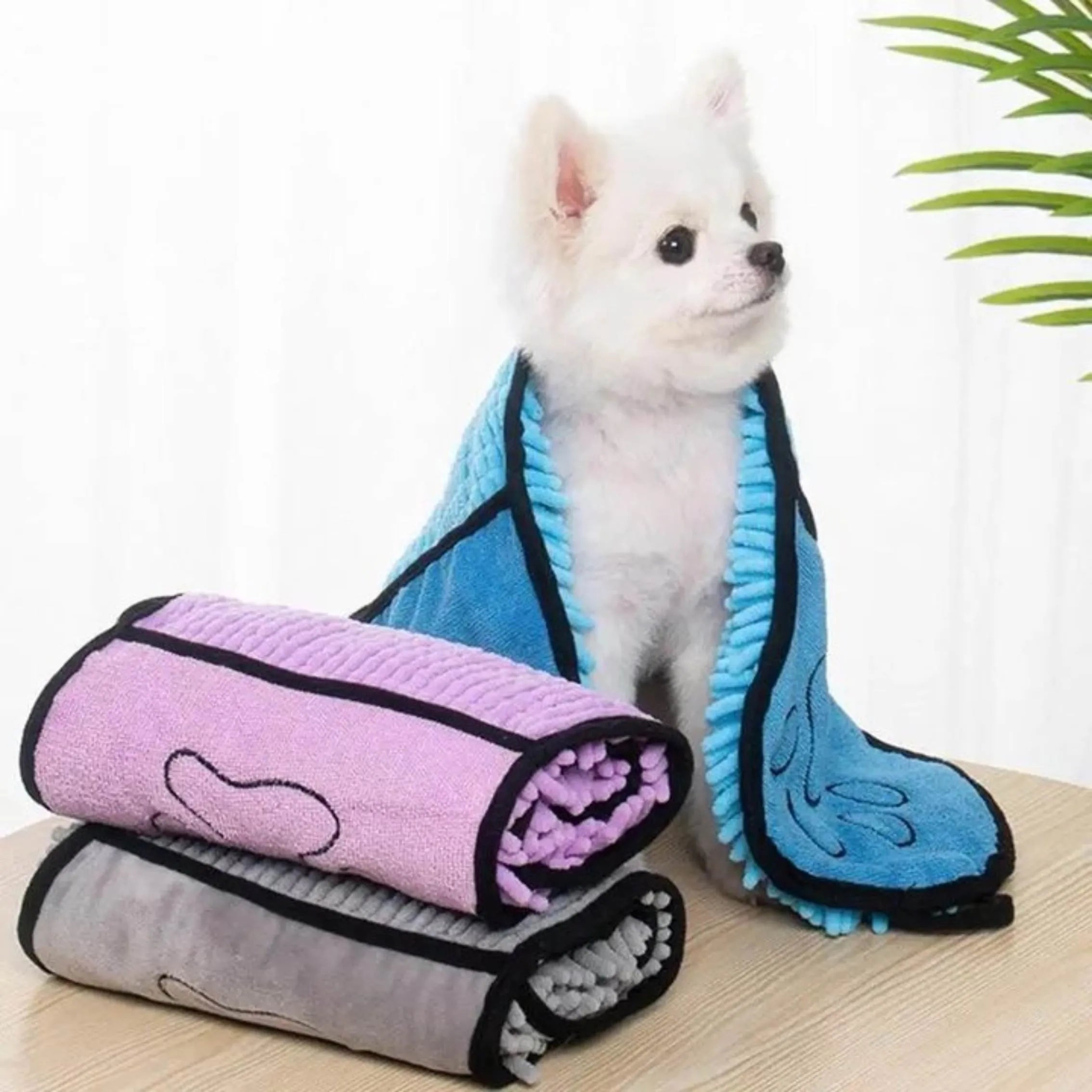 Blue quick-dry fibre dog bath robe towel for drying pets after washing.
