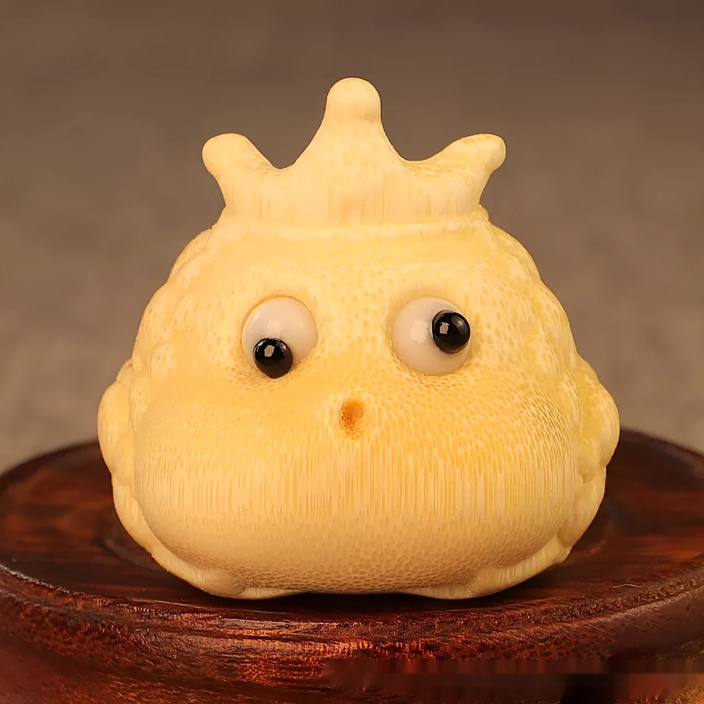 Solid bamboo carving Crown Princess Toad ornament measuring 5.0cm in cute style