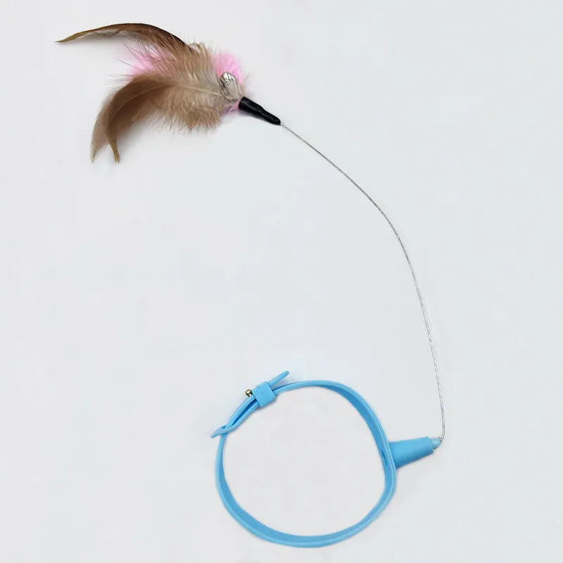 Collar-mounted cat toy with steel wire teaser, feather and bell elements, adjustable plastic collar for 17-27cm neck cats