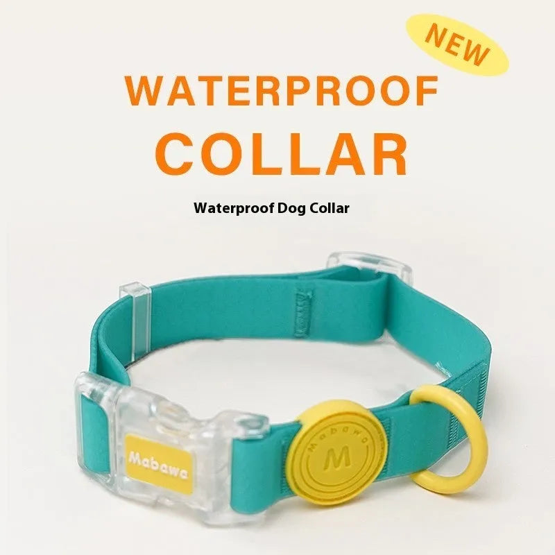 Nylon dog leash and collar set in choice of four colours with hand-holding rope.