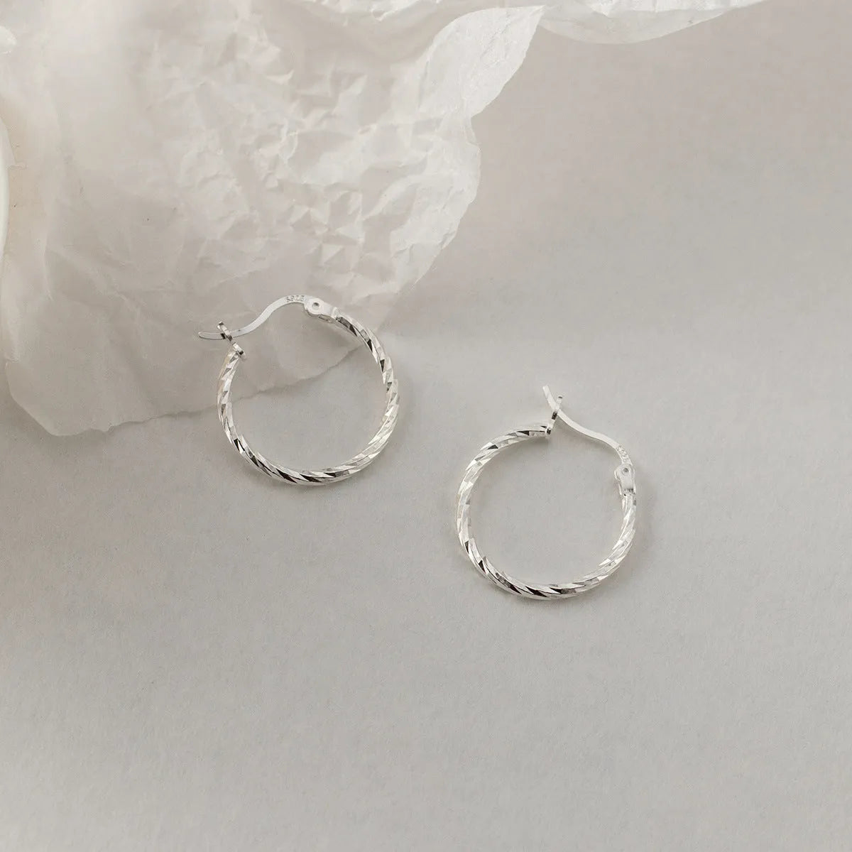 925 silver geometric round clip-on earrings with carved ring design for women Korean style