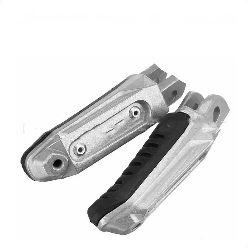 Black aluminium alloy motorcycle footpegs set for Suzuki Hayabusa and V-Strom models.