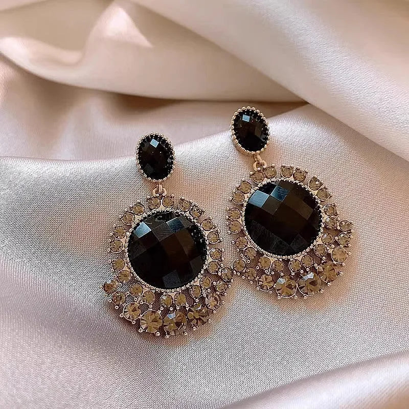 Pair of round retro earrings in electroplated zinc alloy, red colour J-151