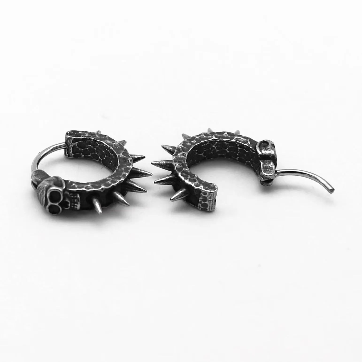 Copper-coloured geometric punk motorcycle earrings in alloy for men and women