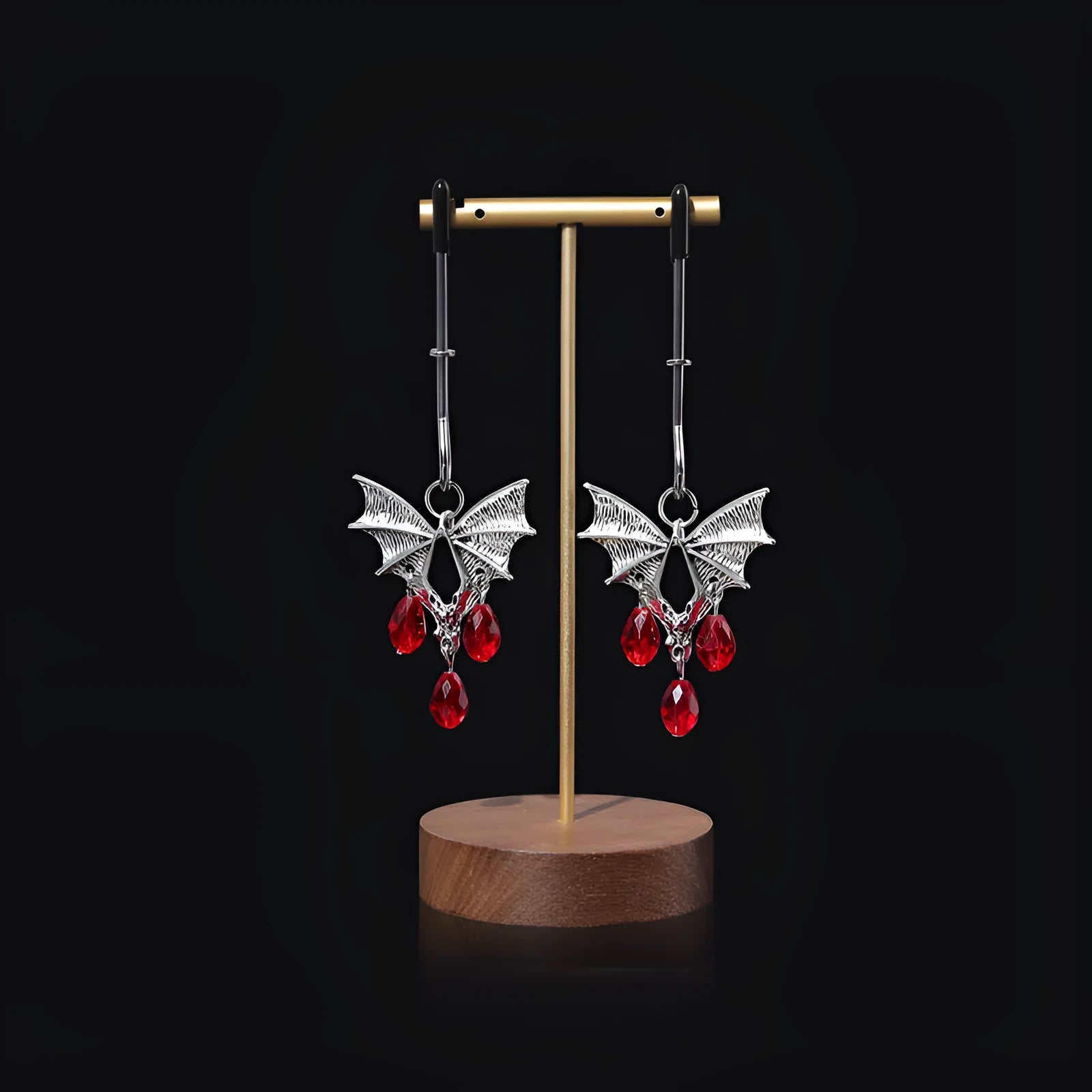 Silver alloy diamond bat nipple clamp with adjustable pressure and ruby bat decorative design