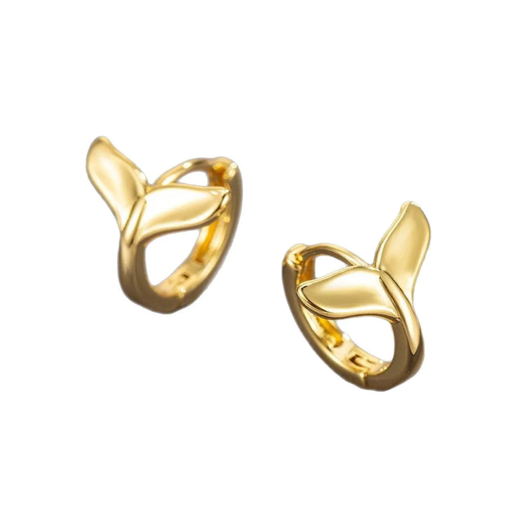 Women's fishtail design earrings in electroplated copper available in white gold or yellow gold colour