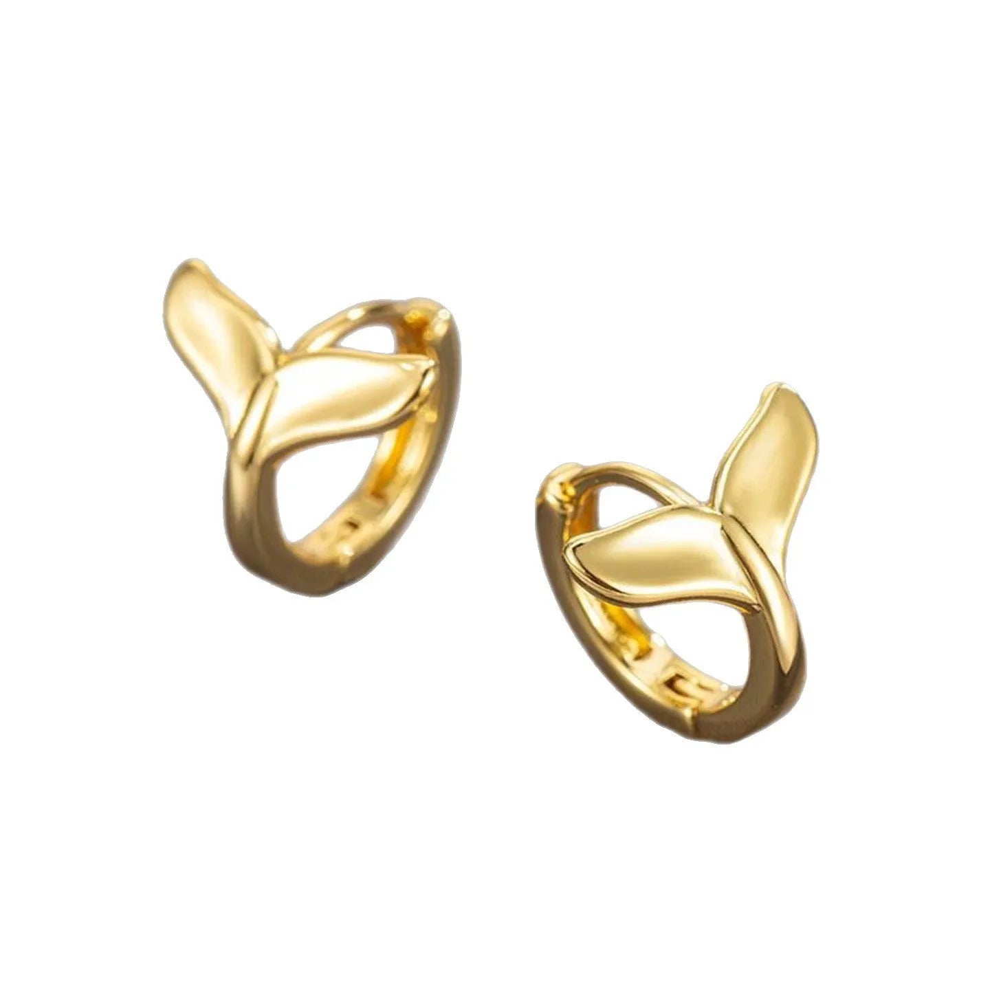 Women's fishtail design earrings in electroplated copper available in white gold or yellow gold colour