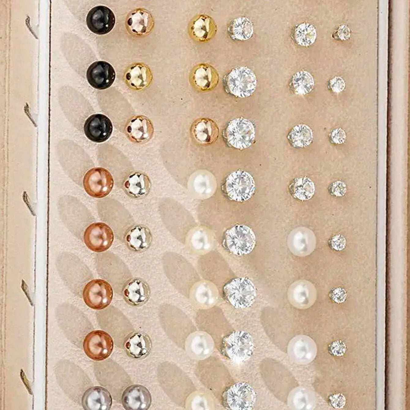 108 geometric alloy pearl earrings with electroplated gold and yellow finishes, round elements, no box