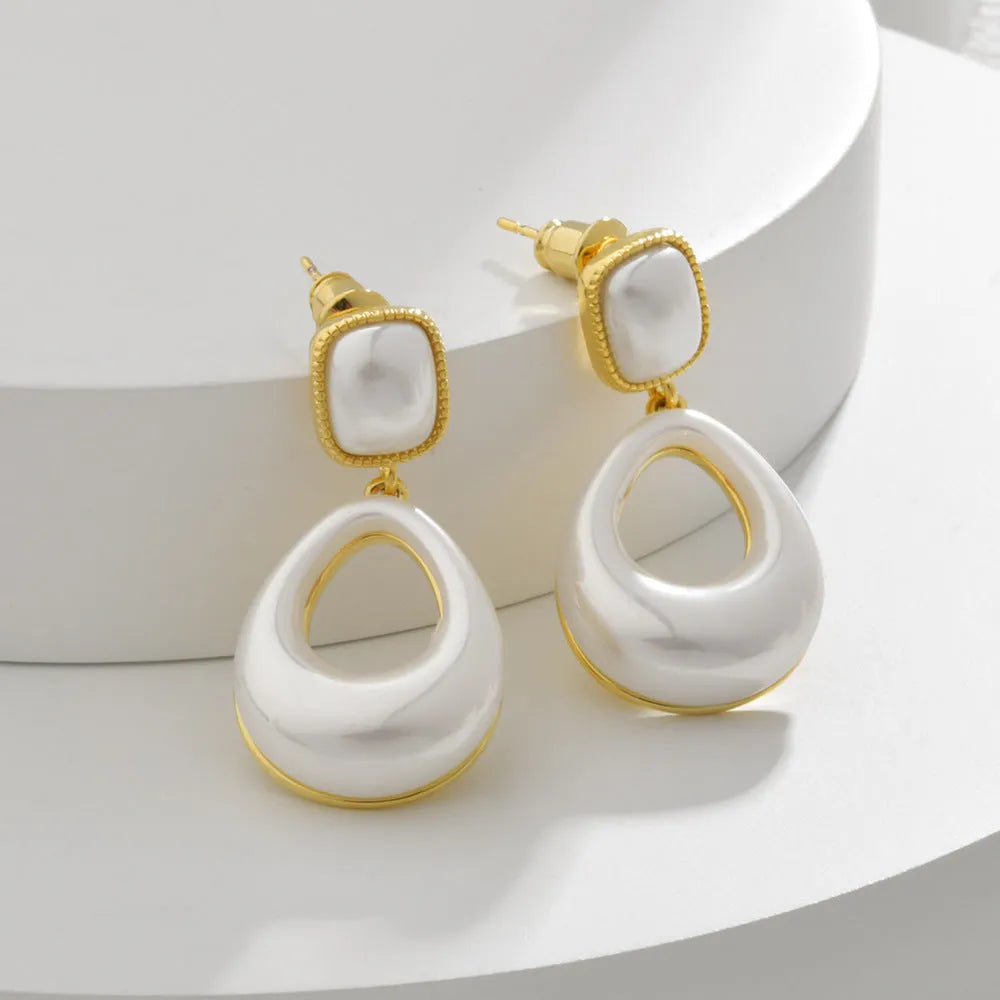 Gold-coloured drop-shaped imitation pearl earrings for women with 14K gold plating