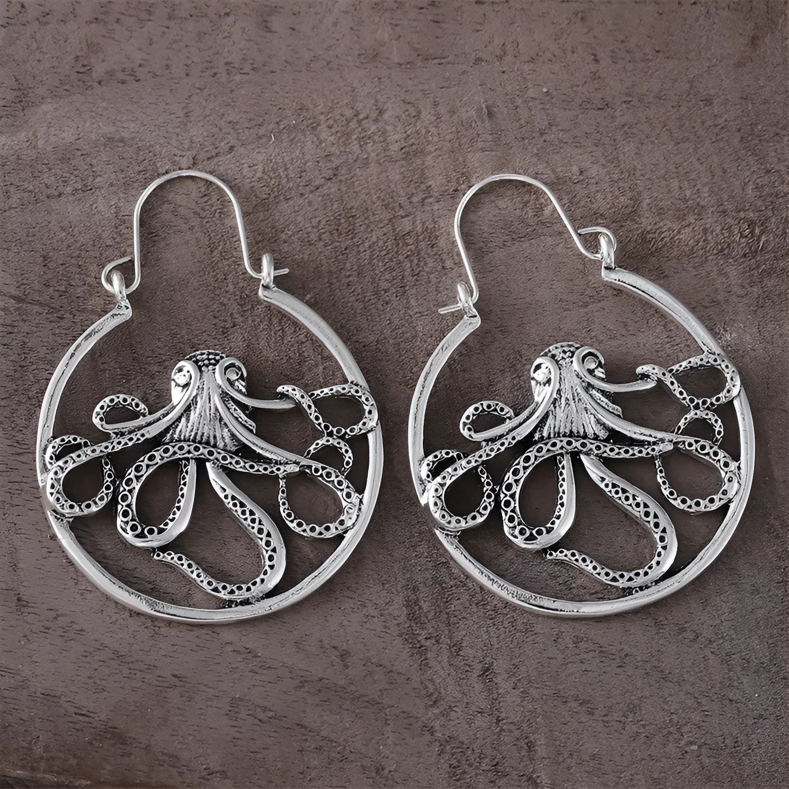 Vintage octopus earrings in antique silver zinc alloy with animal zodiac design