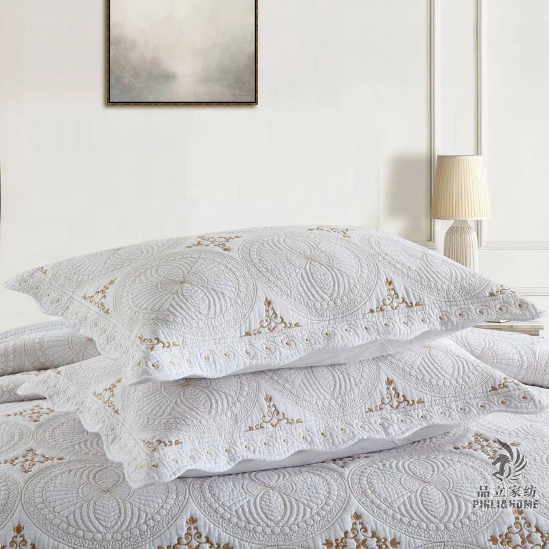 Pure cotton embroidery clip bed cover set with European-style design on 1.8 metre bed