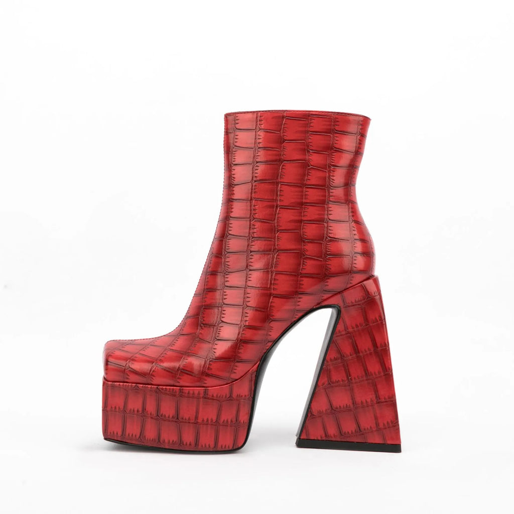 Women's solid colour ankle boot with a high heel above 8cm, shown in an artificial PU material.