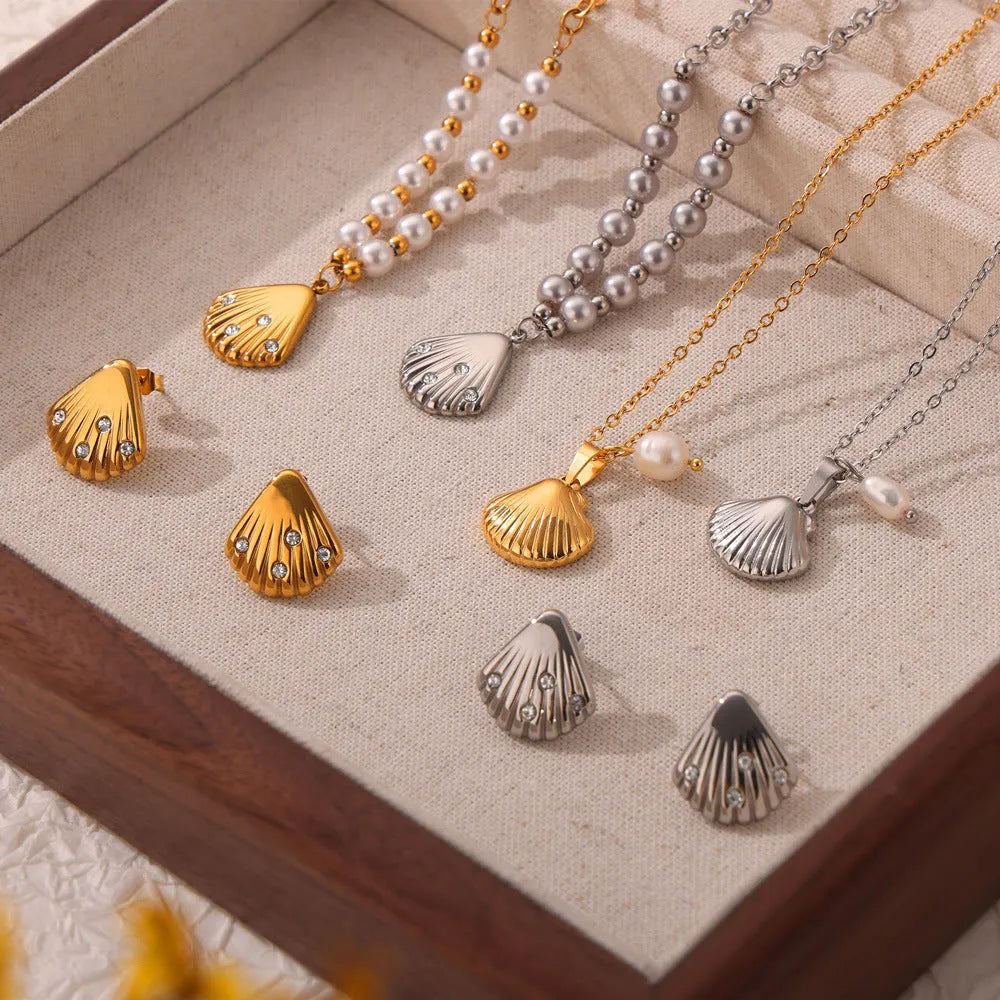 Titanium steel necklace with freshwater pearl bead pendant on O-shaped chain