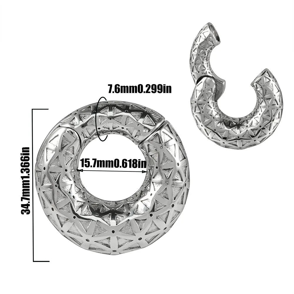 Stainless steel totem patterned fashion earrings with electroplated finish