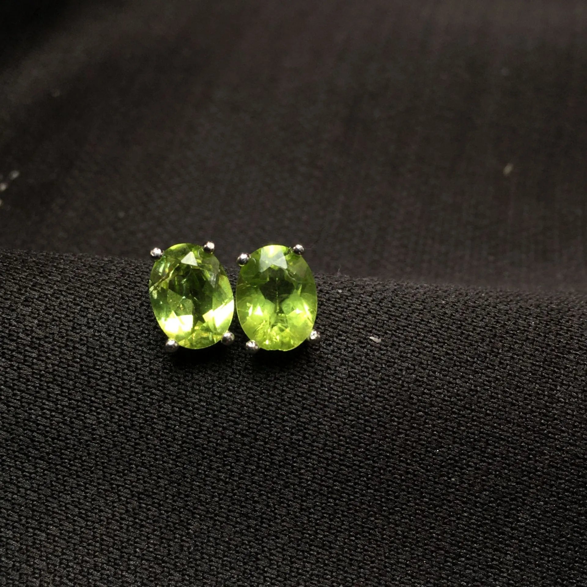 Natural grass green olivine stud earrings in S925 sterling silver geometric setting.