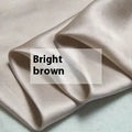 Double-sided silk duvet cover in solid colour with plain weave construction
