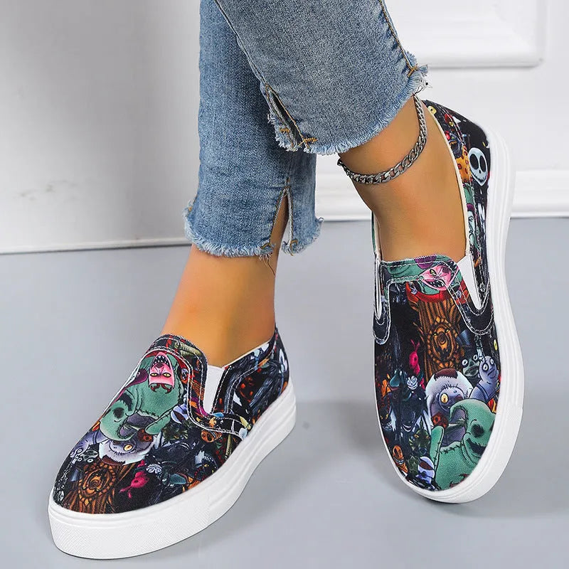 Women's casual low-top canvas shoes with flat rubber sole in blue, available in larger sizes up to UK 43.