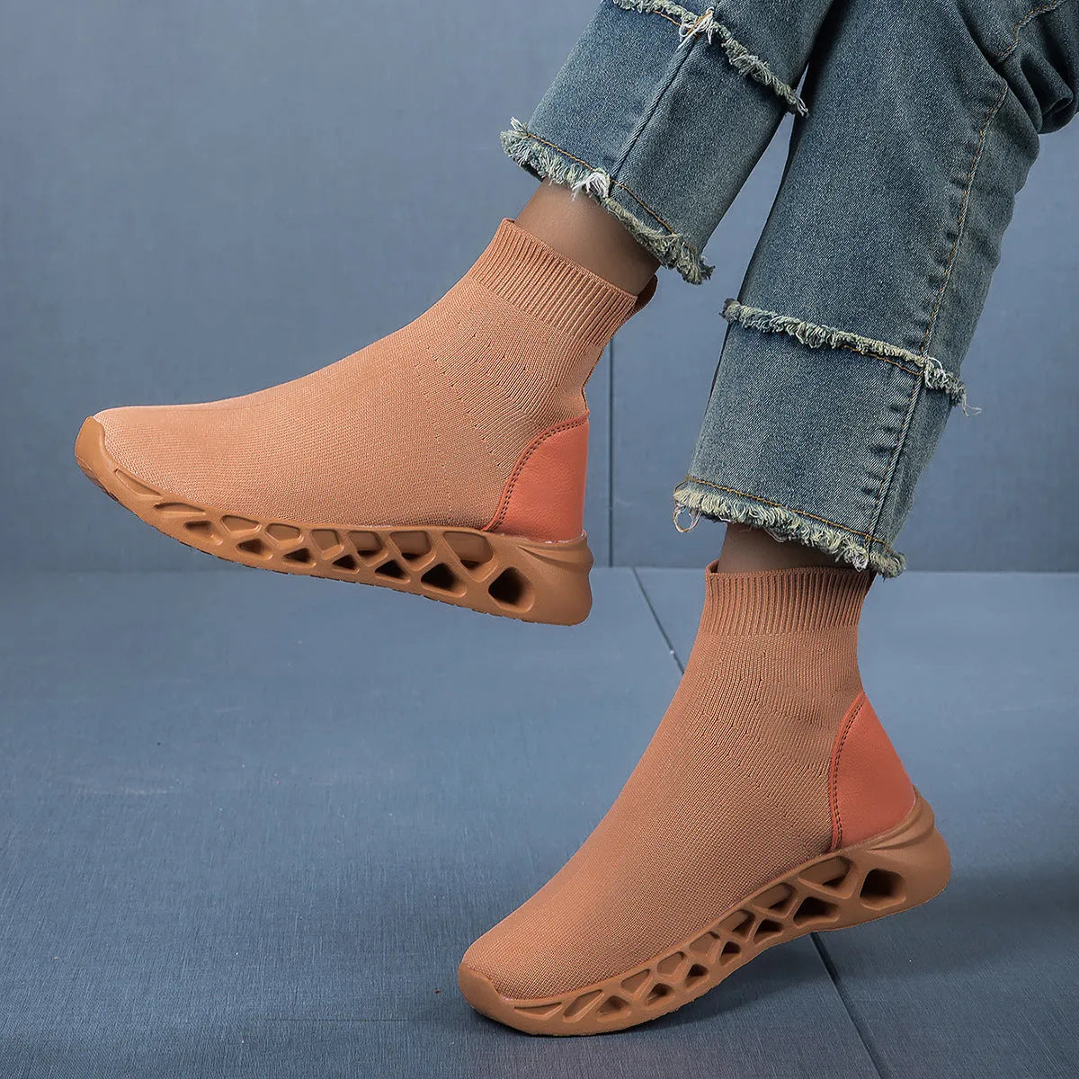 Women's flat-heel ankle boots in mesh with round toe, shown in terracotta warriors colour.