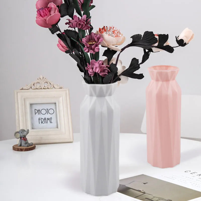 Drop-resistant melamine plastic vase in green, grey, pink or white with 7.2cm base