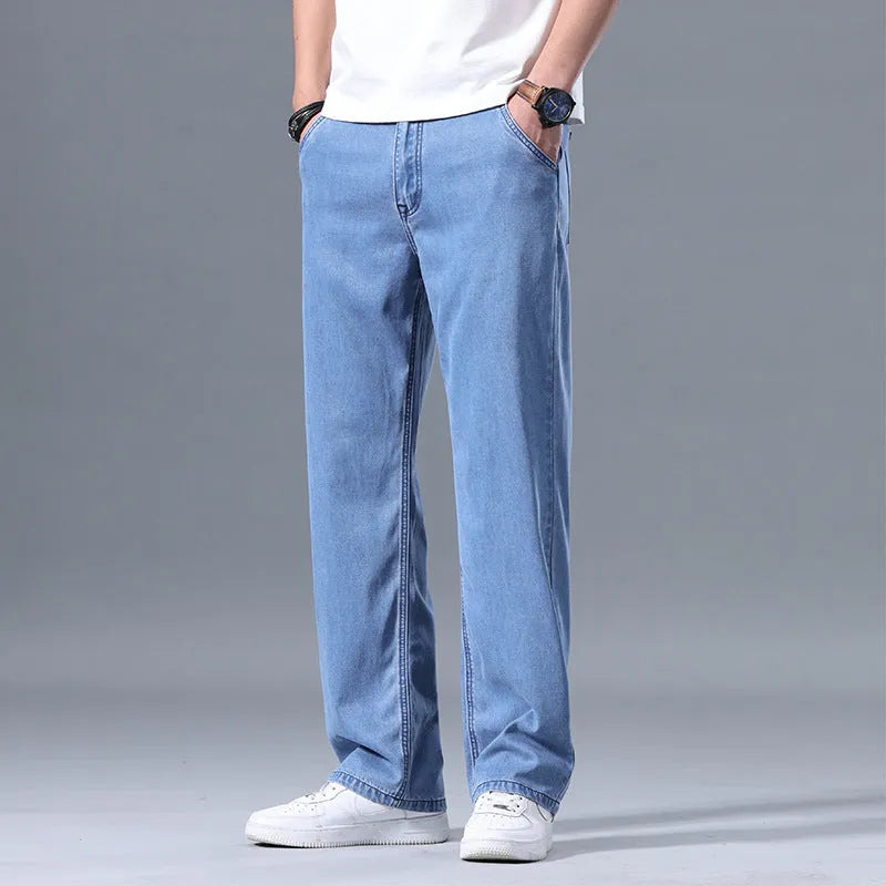 Men's loose-fit straight-leg jeans in lyocell fabric with zipper fly opening