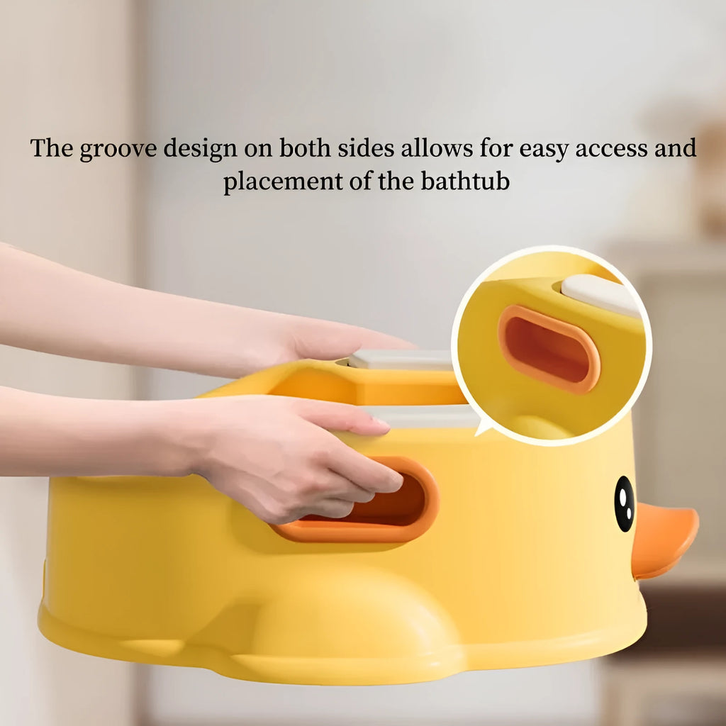 Blue PVC duck-shaped bathtub for washing a small dog or cat, a non-electric portable pet washing tub.