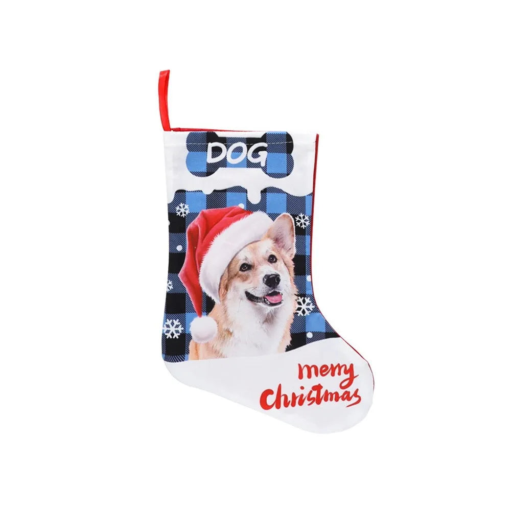 Cloth Christmas wall hanging decoration with printed puppy and cat designs in plaid patterns