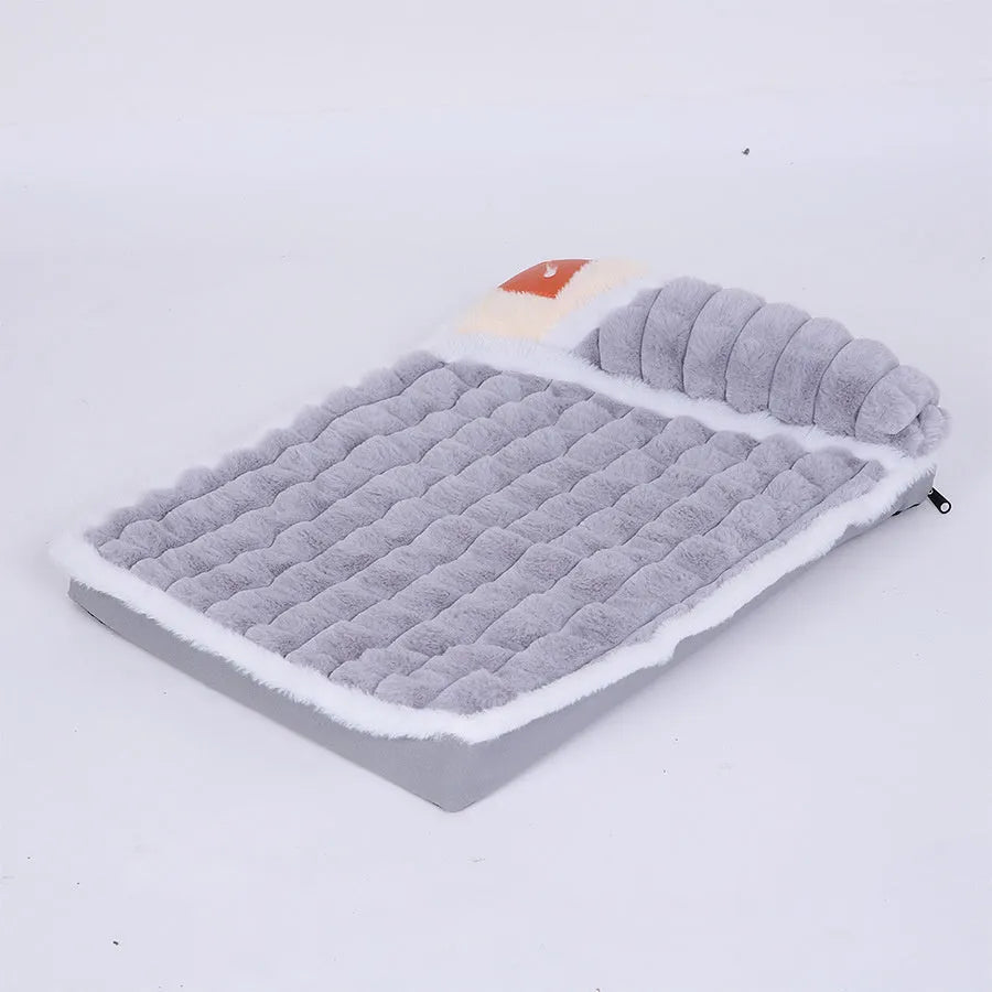 Detachable dog mat for large breeds in grey colour with plush lining and removable cover