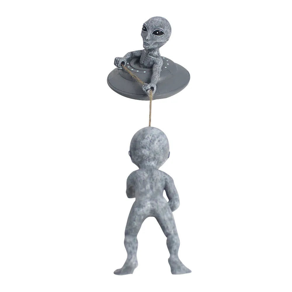 Grey carved resin alien tree sculpture for outdoor garden decoration