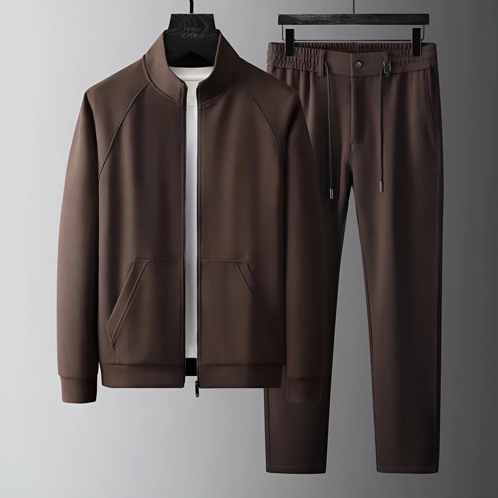 Men's stand collar sports suit in slim fit with coordinating pants