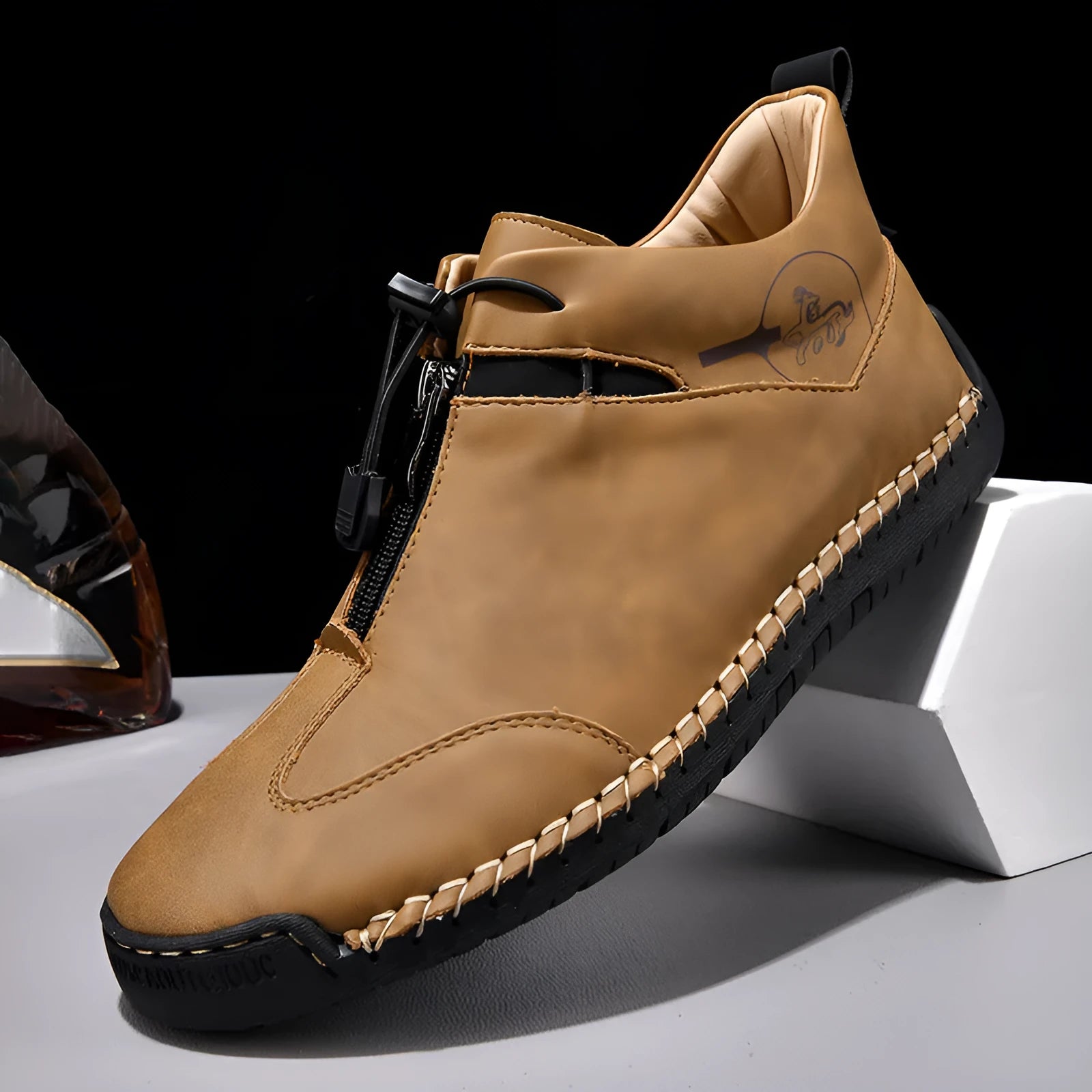 Men's casual leather shoes in four colours with rubber sole and mid heel