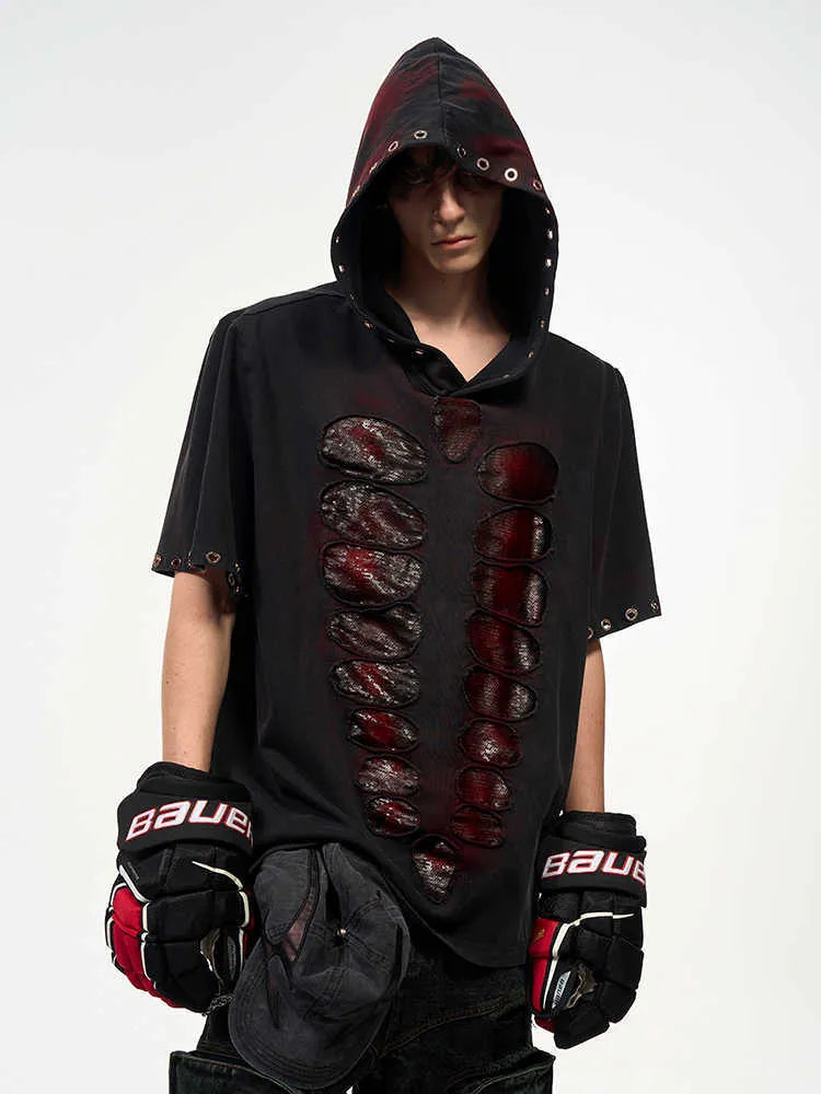 Black hooded men's short-sleeve T-shirt with sequin detailing and loose fit.