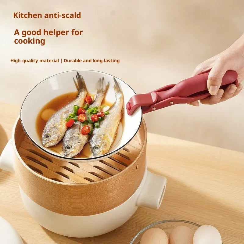 Creative household kitchen silicone anti-scalding clip in Azurite Green colour for handling hot pots