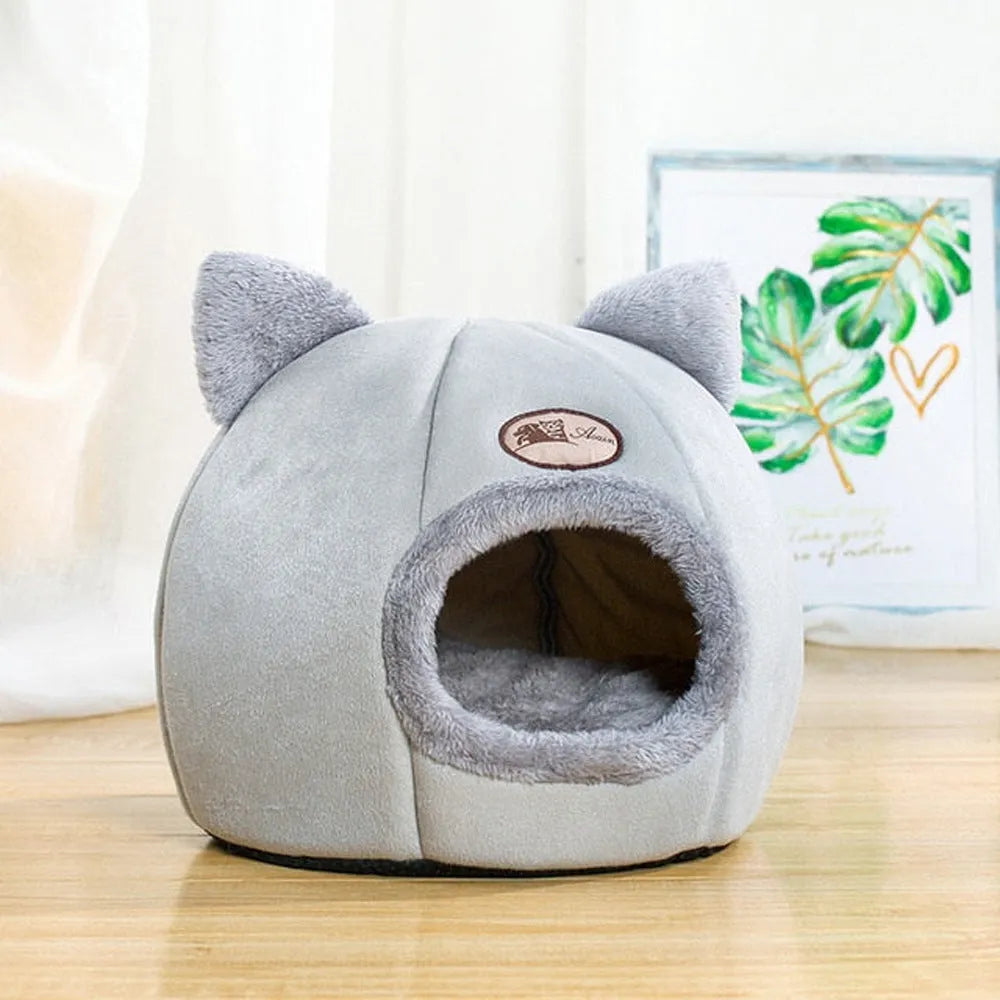 Fully enclosed cat winter house sofa bed in XL size with removable cushion