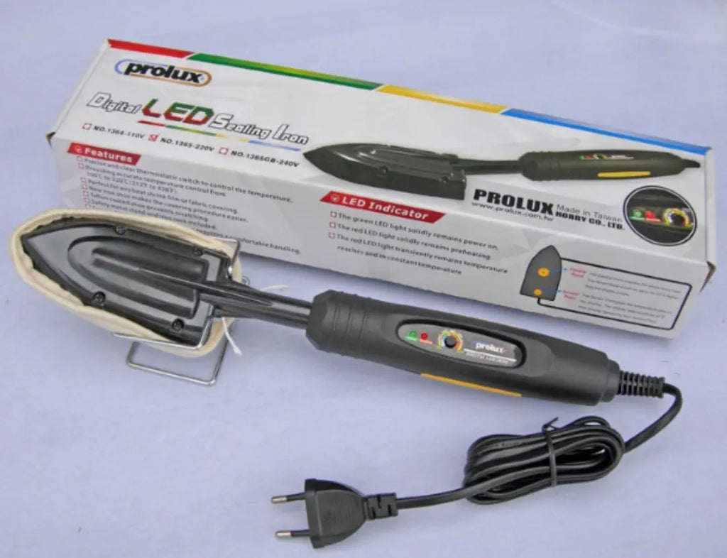 Electronic temperature control hot iron for skin models with metal, PTFE and TPR construction.
