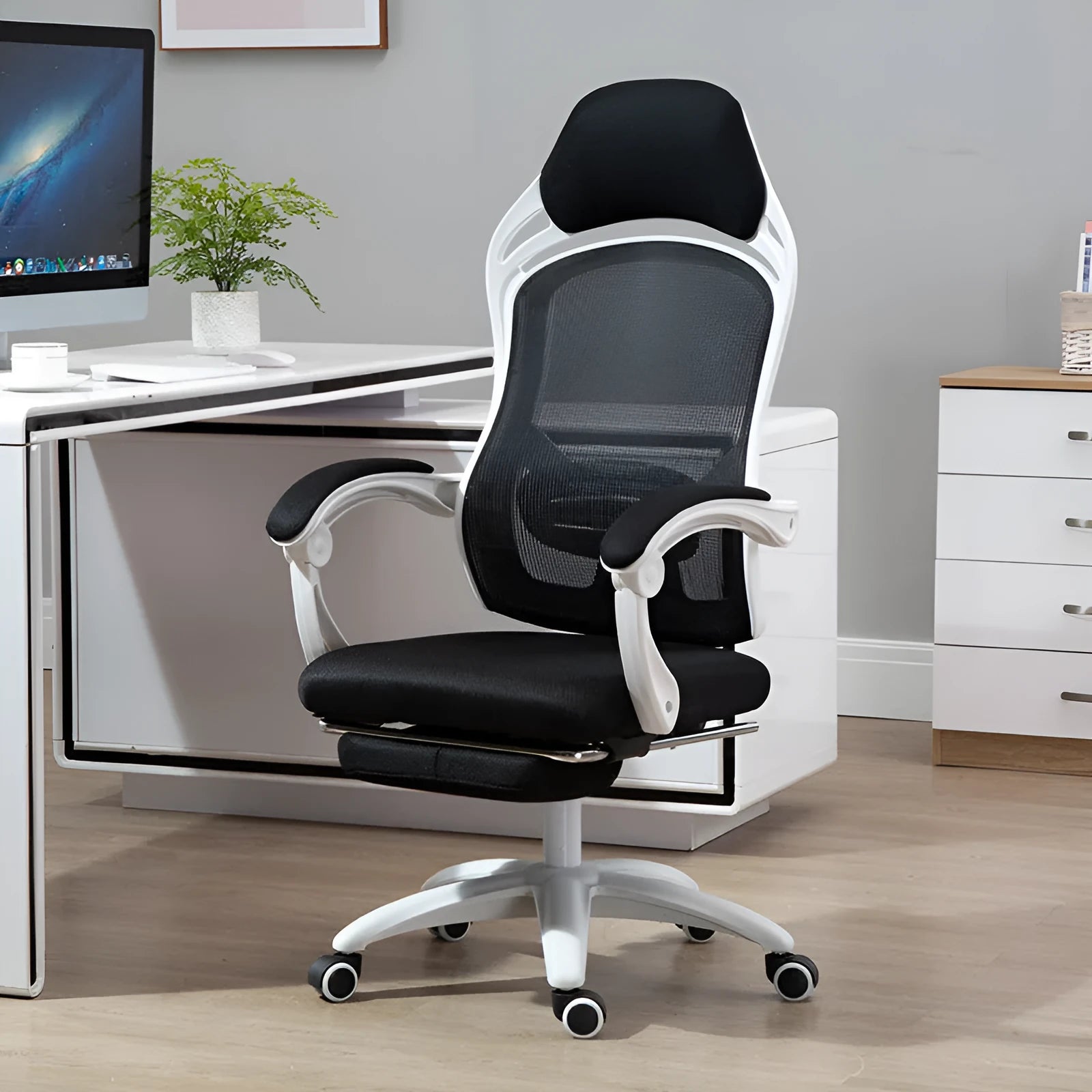 Rotating black computer gaming chair with linkage armrests and high resilience sponge seat cushion