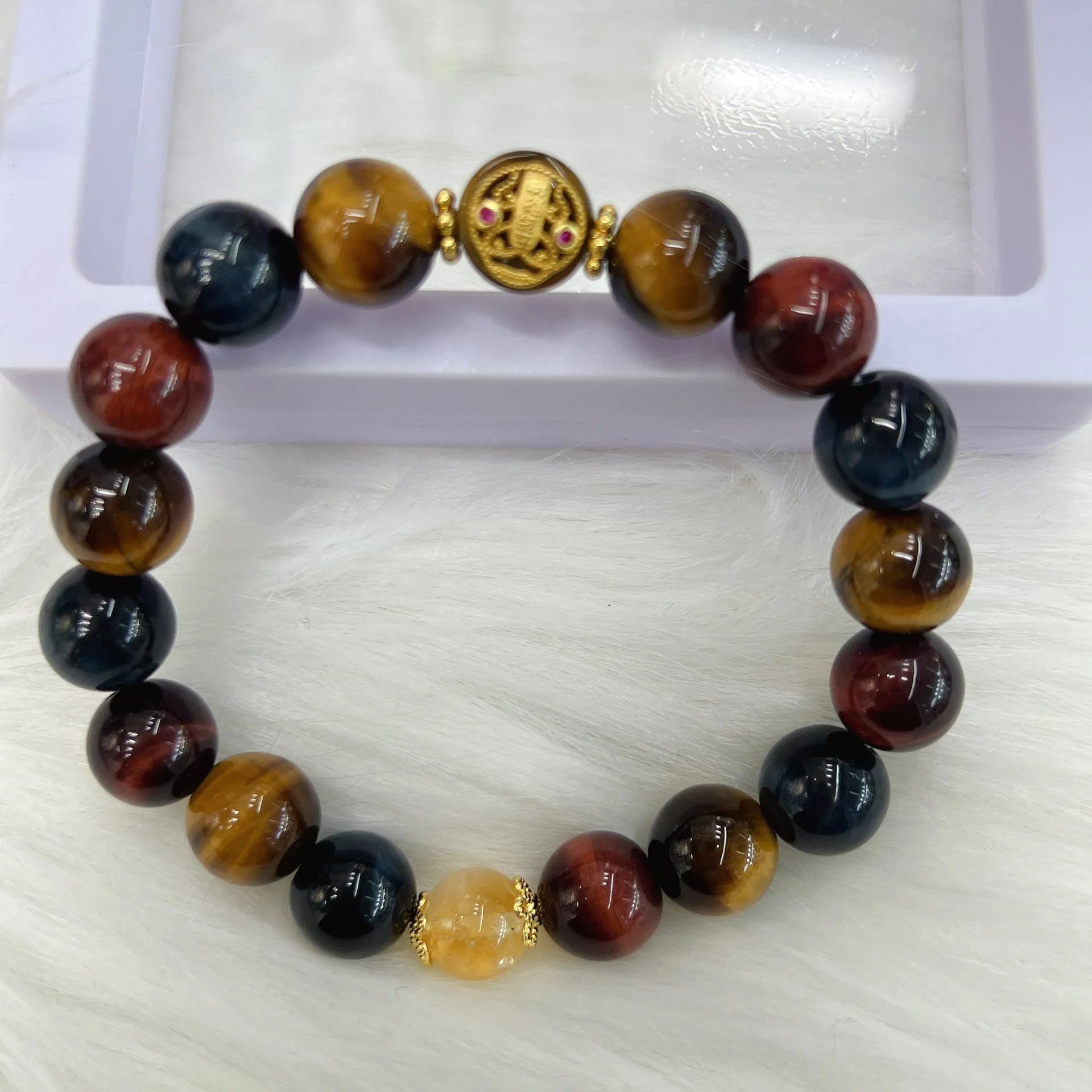 Natural tiger eye bracelet with loose round beads on 18cm long chain, Maillard style adjustable closure
