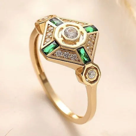 Square geometric ins-style ring for women in lvzuan colour with a gemstone centre.