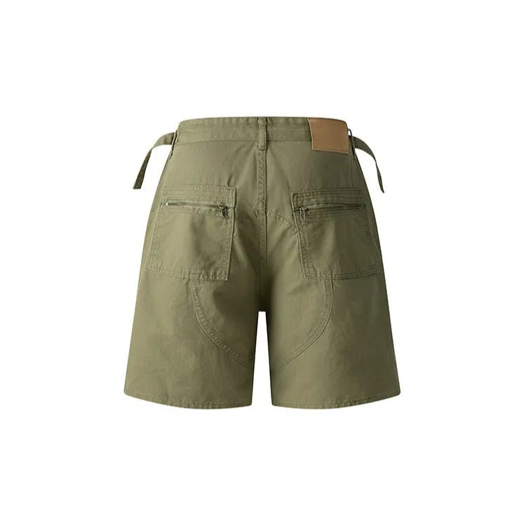 Retro loose-fit washed cotton shorts for men and women with zipper and half-elastic waistband.