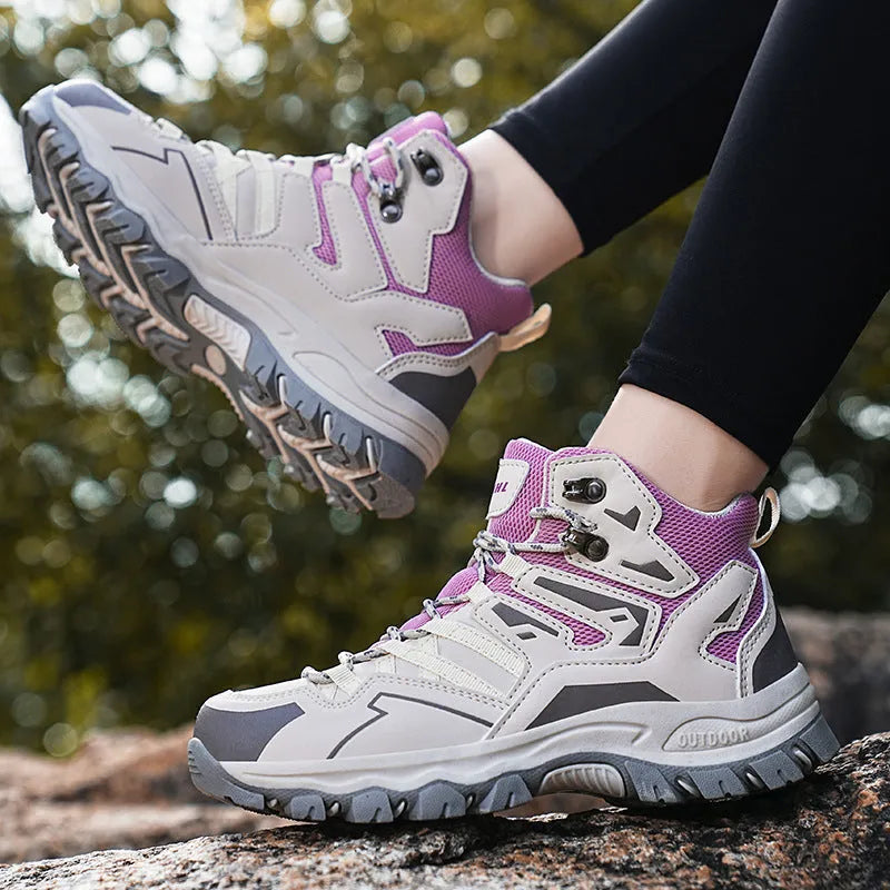 Women's flannel high-top hiking sneaker in multiple colours with front lace-up and rubber sole.