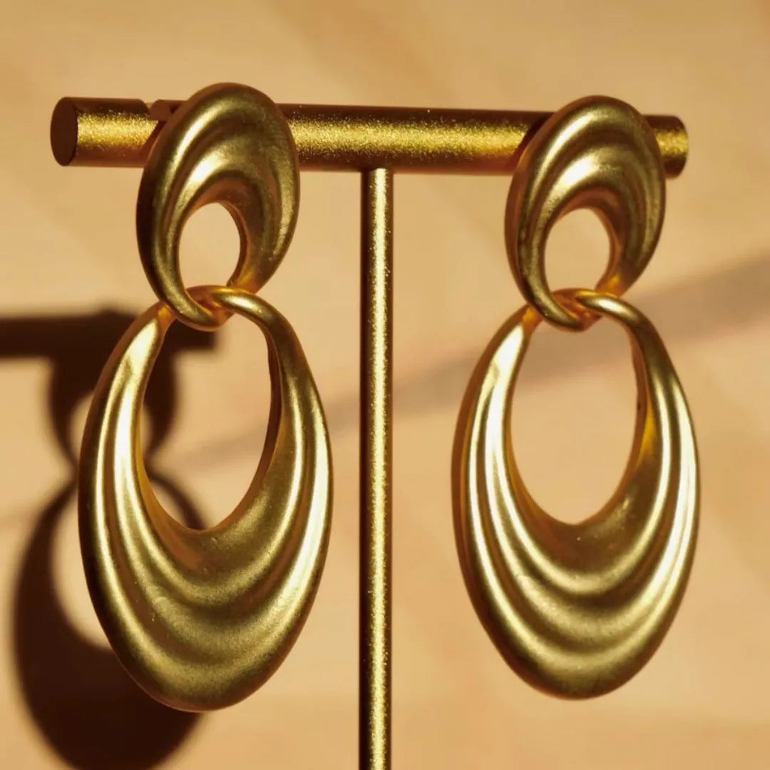 French retro double circle copper earrings with U-shaped design and plain gold finish