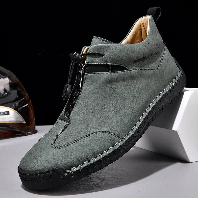 Men's casual leather shoes in four colours with rubber sole and mid heel