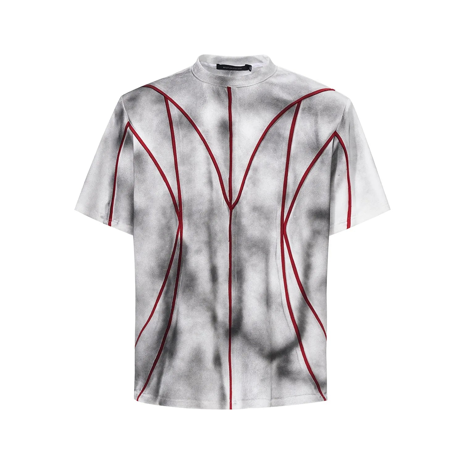 Padded shoulder short sleeve T-shirt with three-dimensional line patchwork detail at shoulders